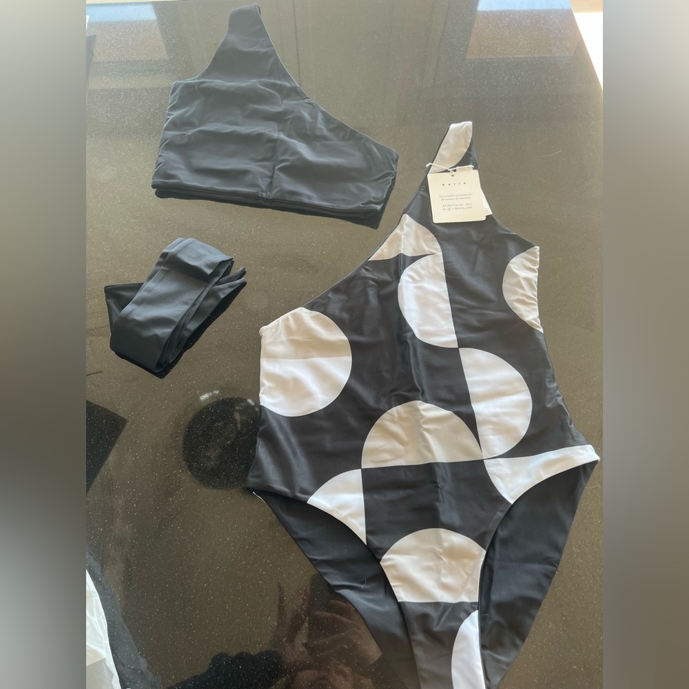 {brand new} Baiia Womens One Piece Swimsuit (size 12)